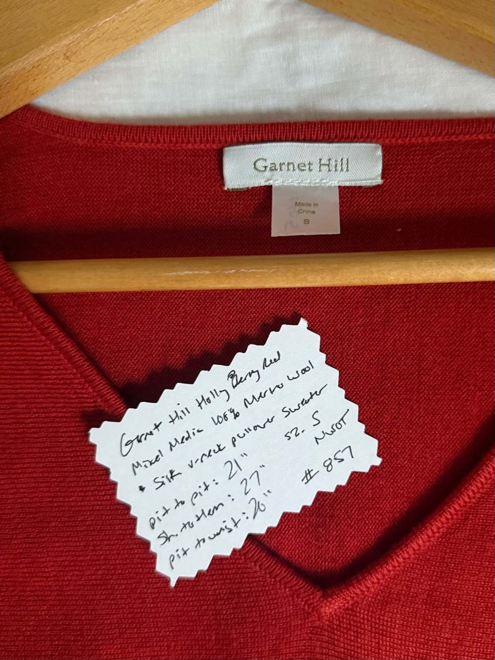 NWOT Garnet Hill Merino Wool Silk Sweater S Holly Berry Red V Neck Mixed Media - Picture 10 of 10